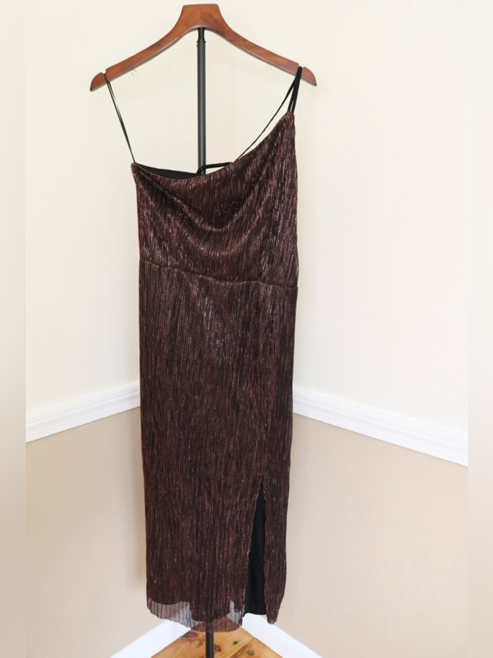 Elegant One-Shoulder Metallic Brown Midi Dress Midi Socialite